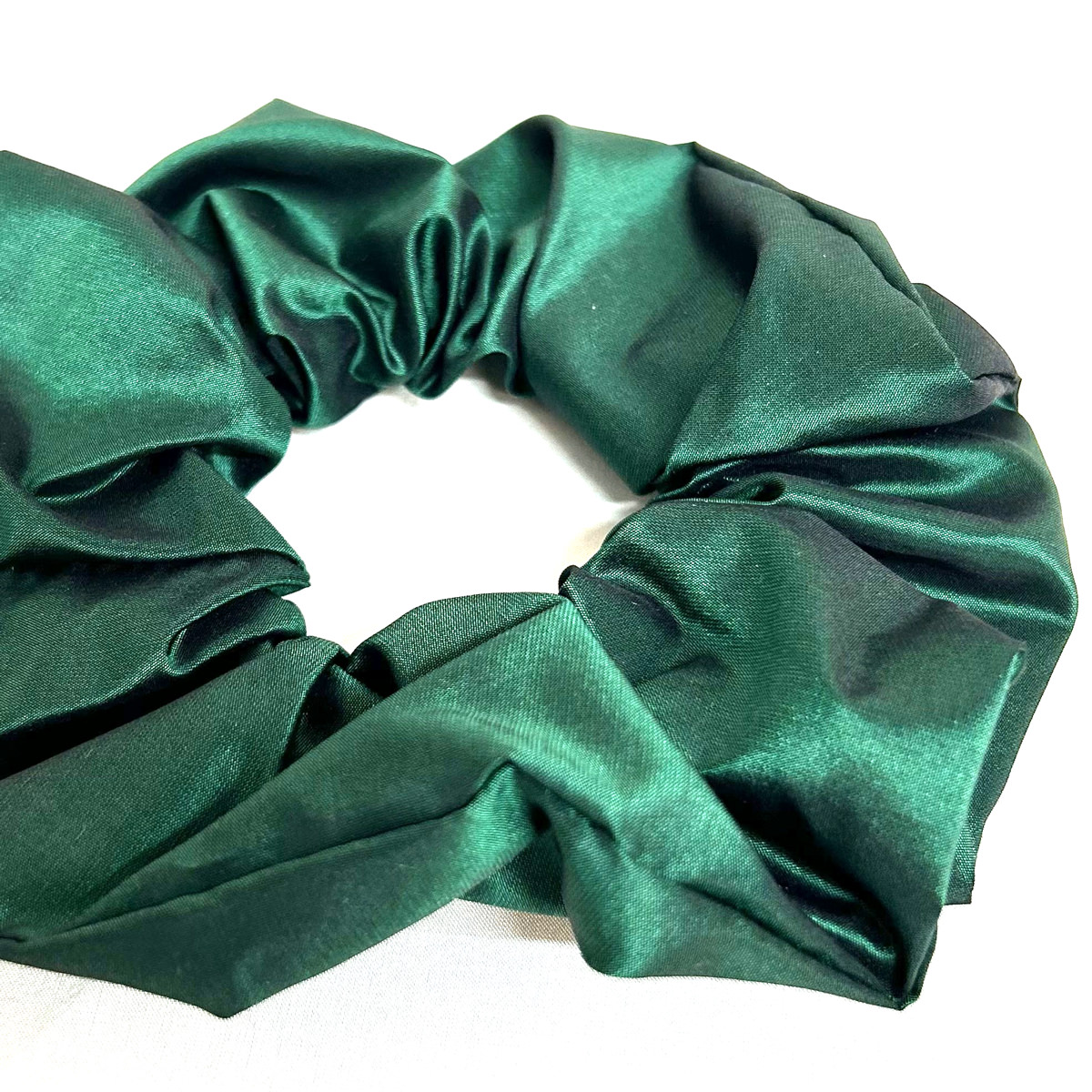 齋榮織物 シルクタフタ シュシュ 〔シルクタフタシュシュ〕