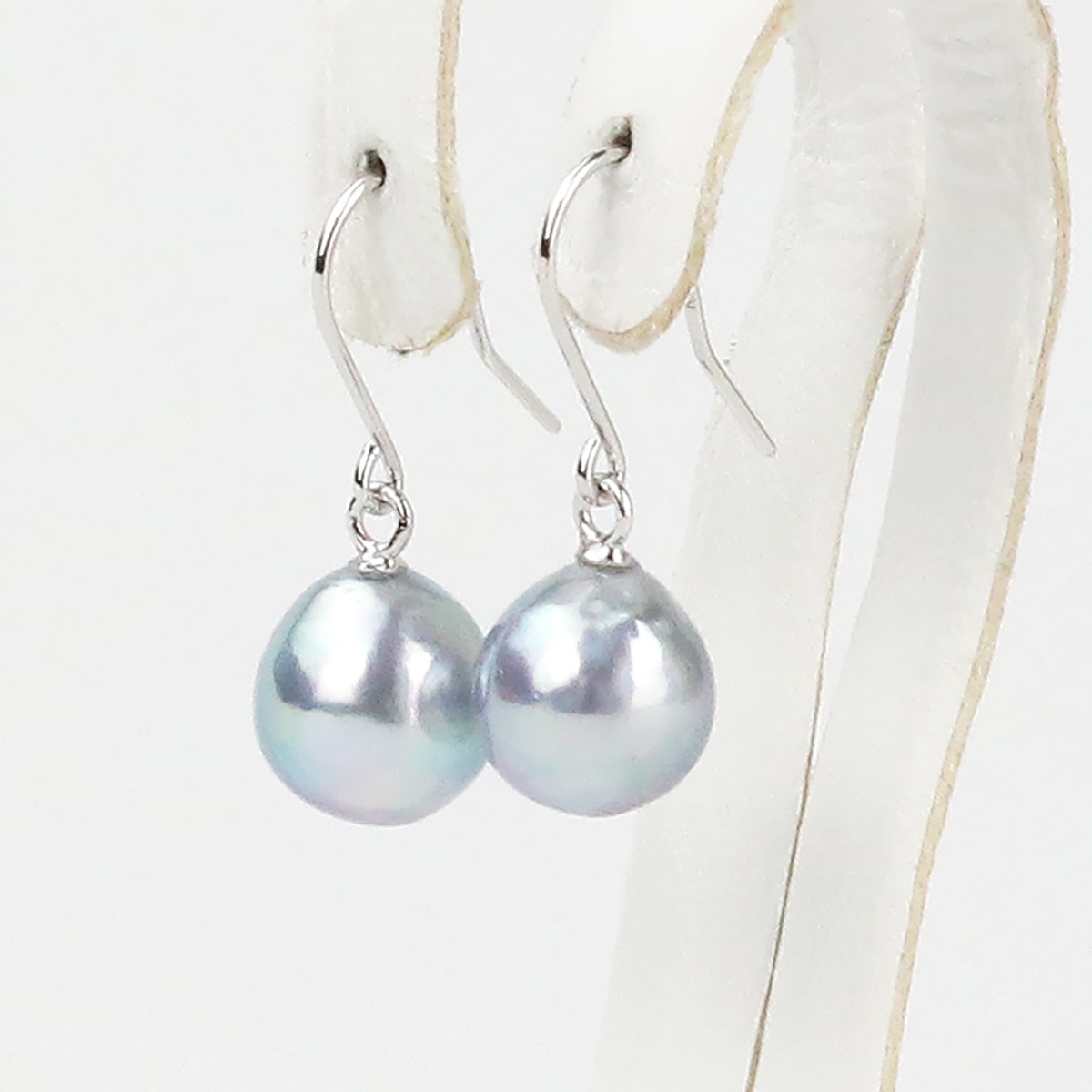 無調色 アコヤ真珠 8.0-8.5mm バロックパールピアス ケース付 〔パール 形：セミバロック～バロック、カラー：無調色〕