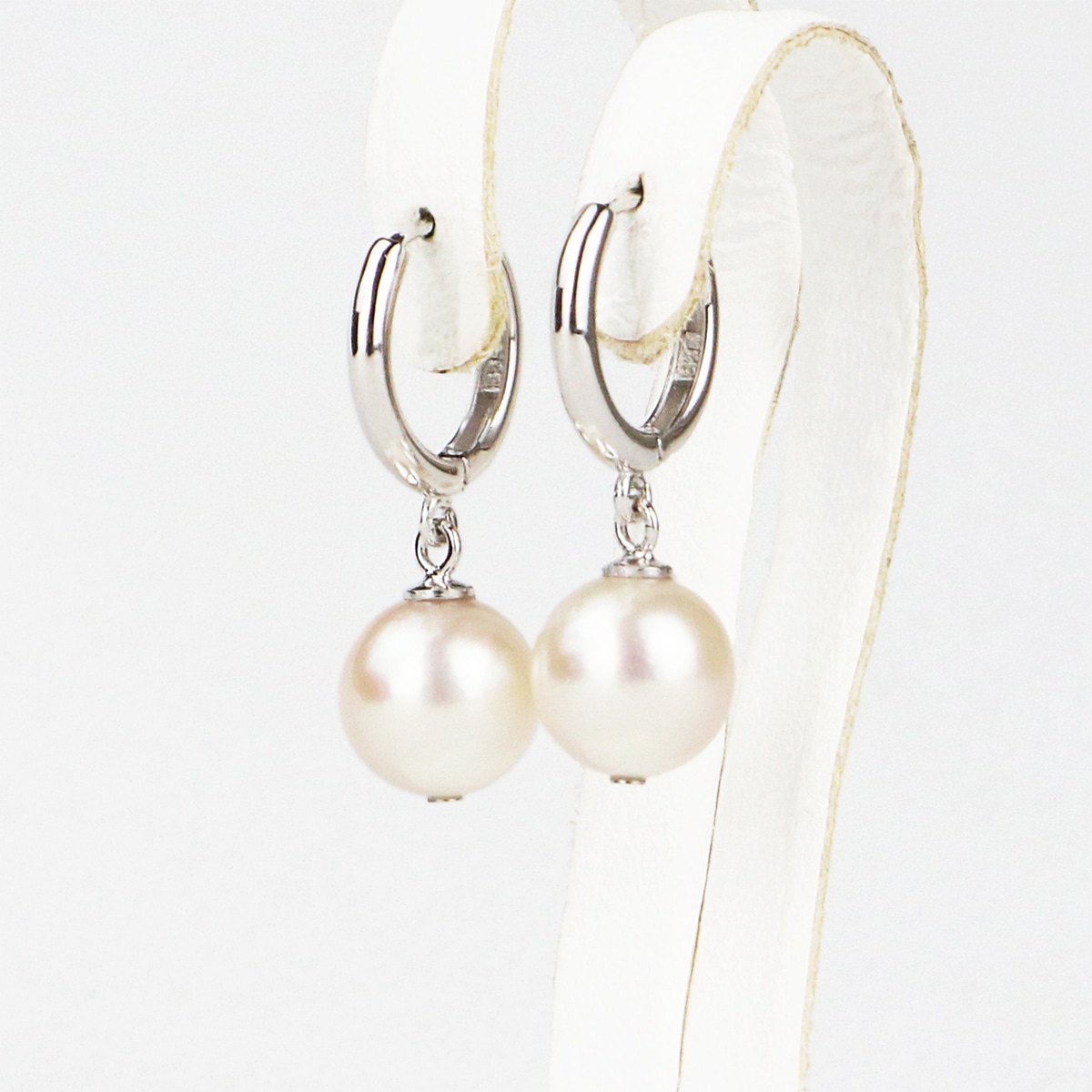 アコヤ真珠 1粒 8.5-9.0mm パール フープピアス 〔金具：直径12mm 内径9mm〕