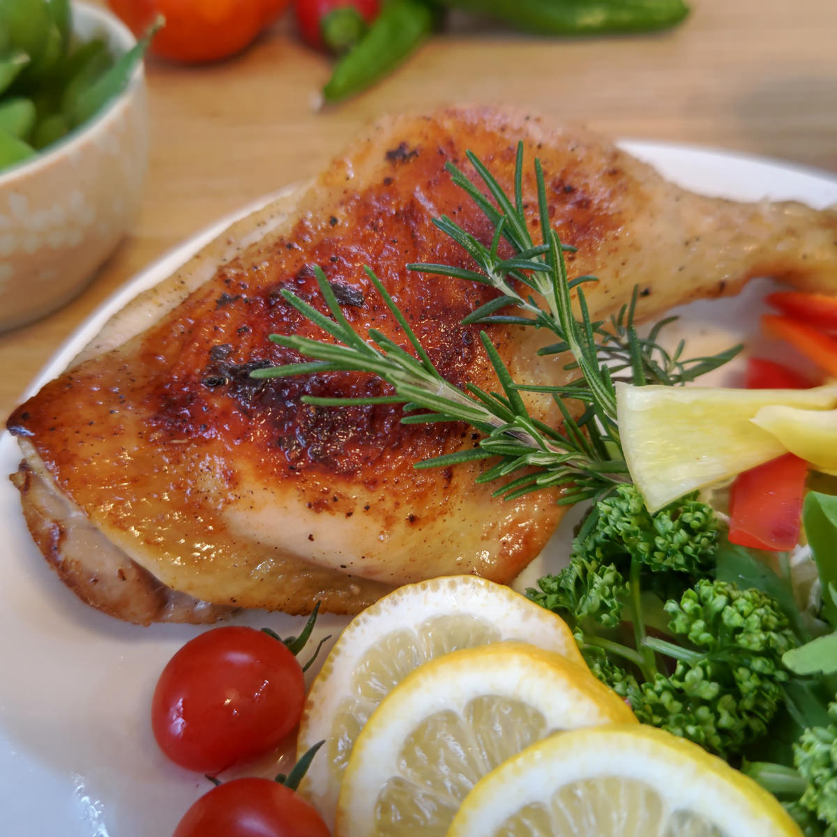 徳島 美馬とっと 骨付き鶏 鶏ハラミ塩だれ 〔骨付き鶏200g×3、鶏ハラミ塩だれ200g×2〕