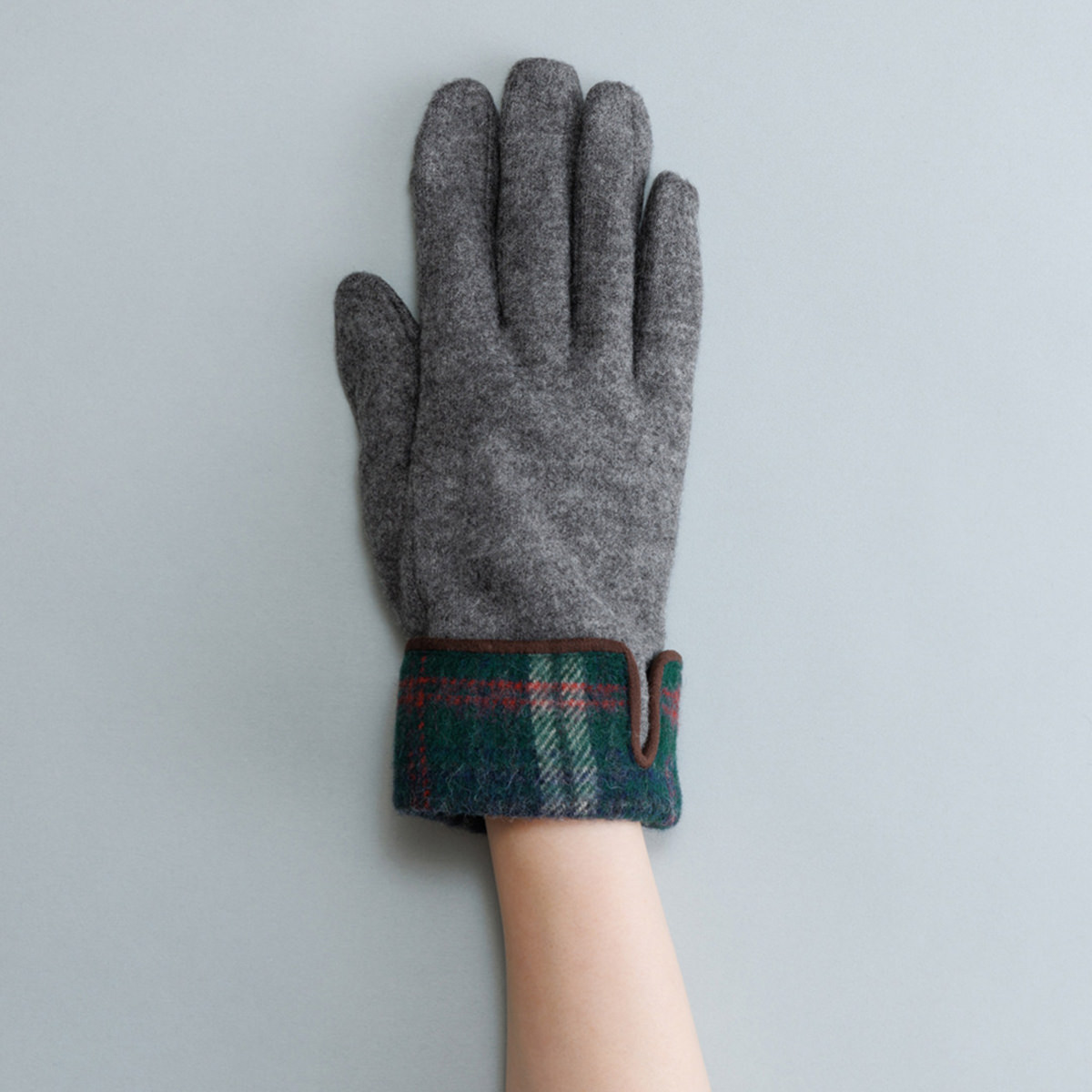 KURODA クロダ 女性用 タータンチェック カフスジャージグローブ タッチパネル対応 〔手囲いサイズ：21～22cm〕