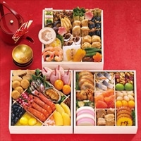 博多 日本料理 てら岡 和風おせち 三段重 宝楽〔約4人前(49品目)〕【沖縄県・離島 配送不可】