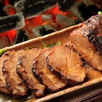 肉の御嵩屋 炭火焼豚 〔(焼豚260g、タレ15ml)×2〕