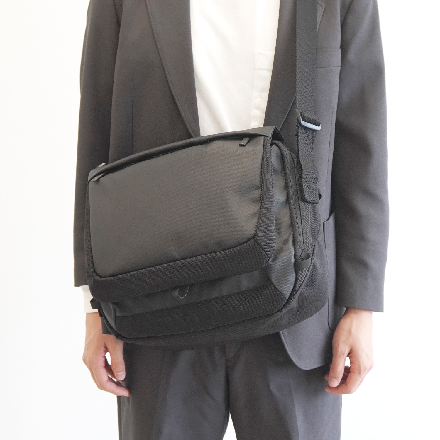 ace./エース ラグレンティスクロス ショルダーバッグ 撥水 A4サイズ 68797 01:ブラック ショルダーバッグ A4/13.3PC 16L