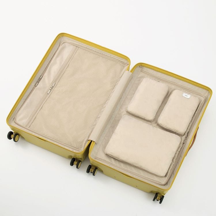 収納スペースが充実した内装