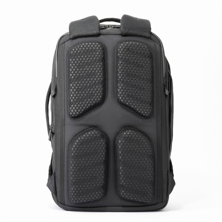 通気性を確保した背面