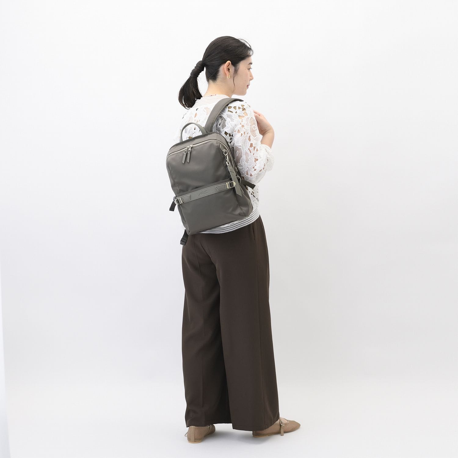 W&.Day/Night リッカノーツ スクエアリュック A4サイズ 13.3インチPC収納 19161 09:ダークグレー A4/13.3インチPC収納