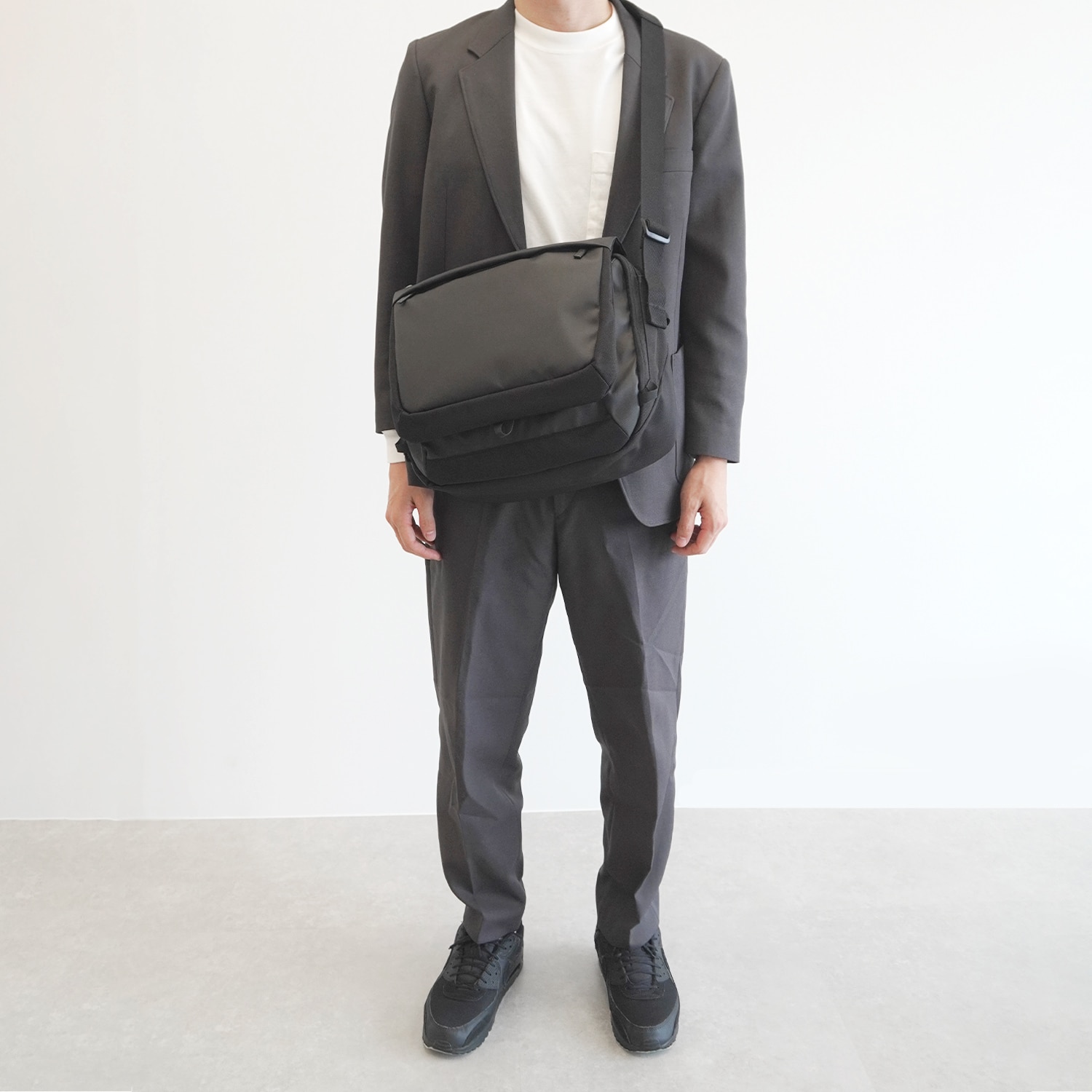 ace./エース ラグレンティスクロス ショルダーバッグ 撥水 A4サイズ 68797 01:ブラック ショルダーバッグ A4/13.3PC 16L