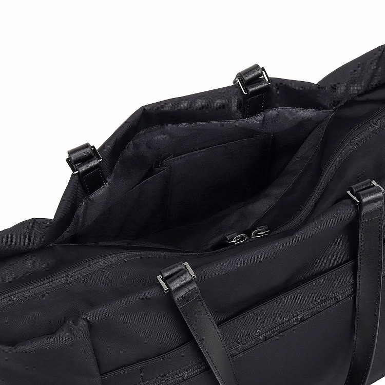 小物雑貨を収納できるポケット