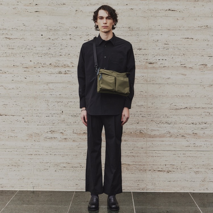 UNTRACK CITY/3LS サコッシュM 60373 04:カーキ サコッシュM