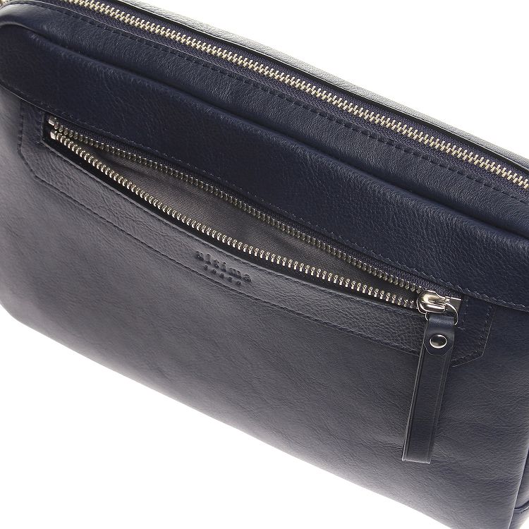 フロントファスナーポケット