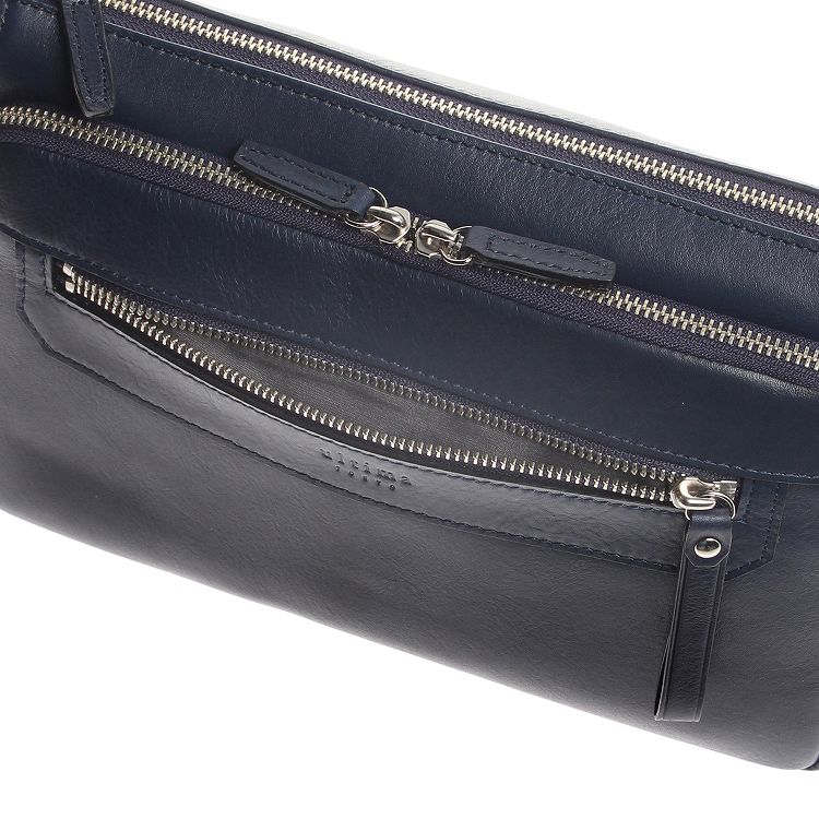 フロントファスナーポケット