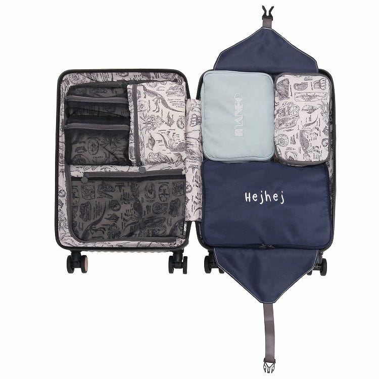 家族それぞれが色違いで使用できる、シンデレラフィットのインナーケース。