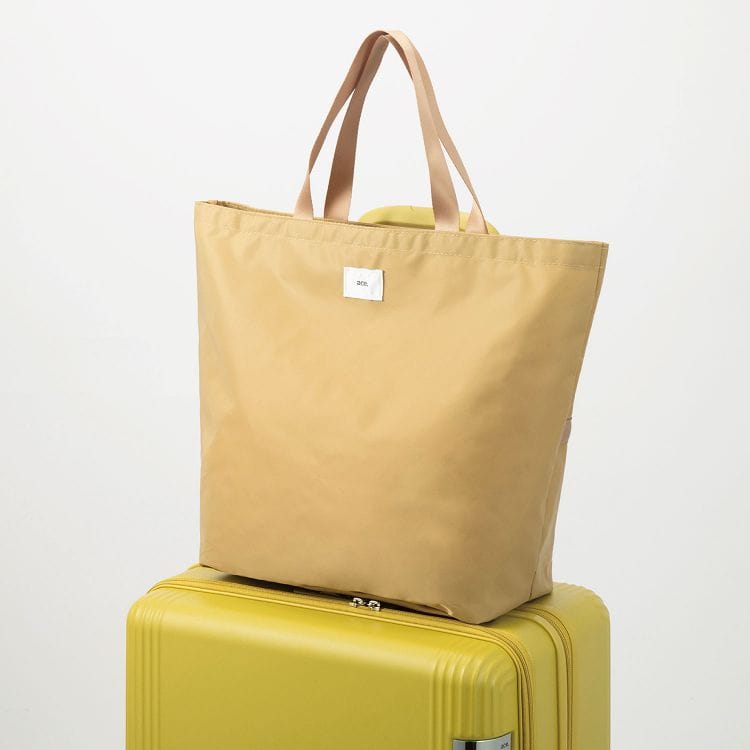 荷物が多い時には、付属のセットアップトートが役立ちます
