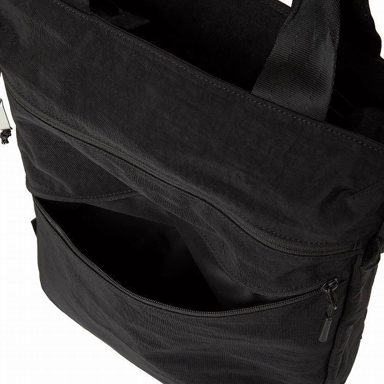 フロントポケット