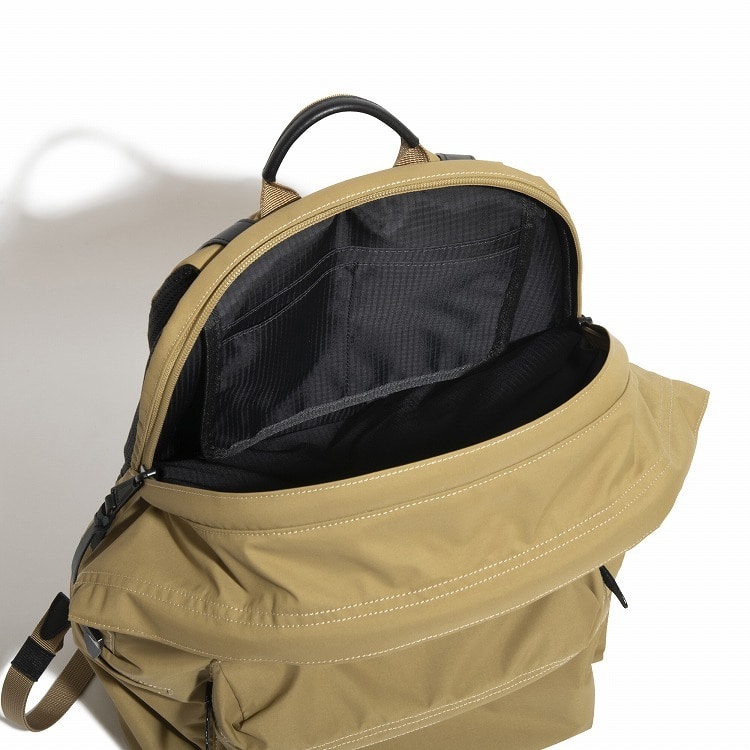 UNTRACK CITY/3LS デイパック Mサイズ 送料無料 60375 04:カーキ デイパックM