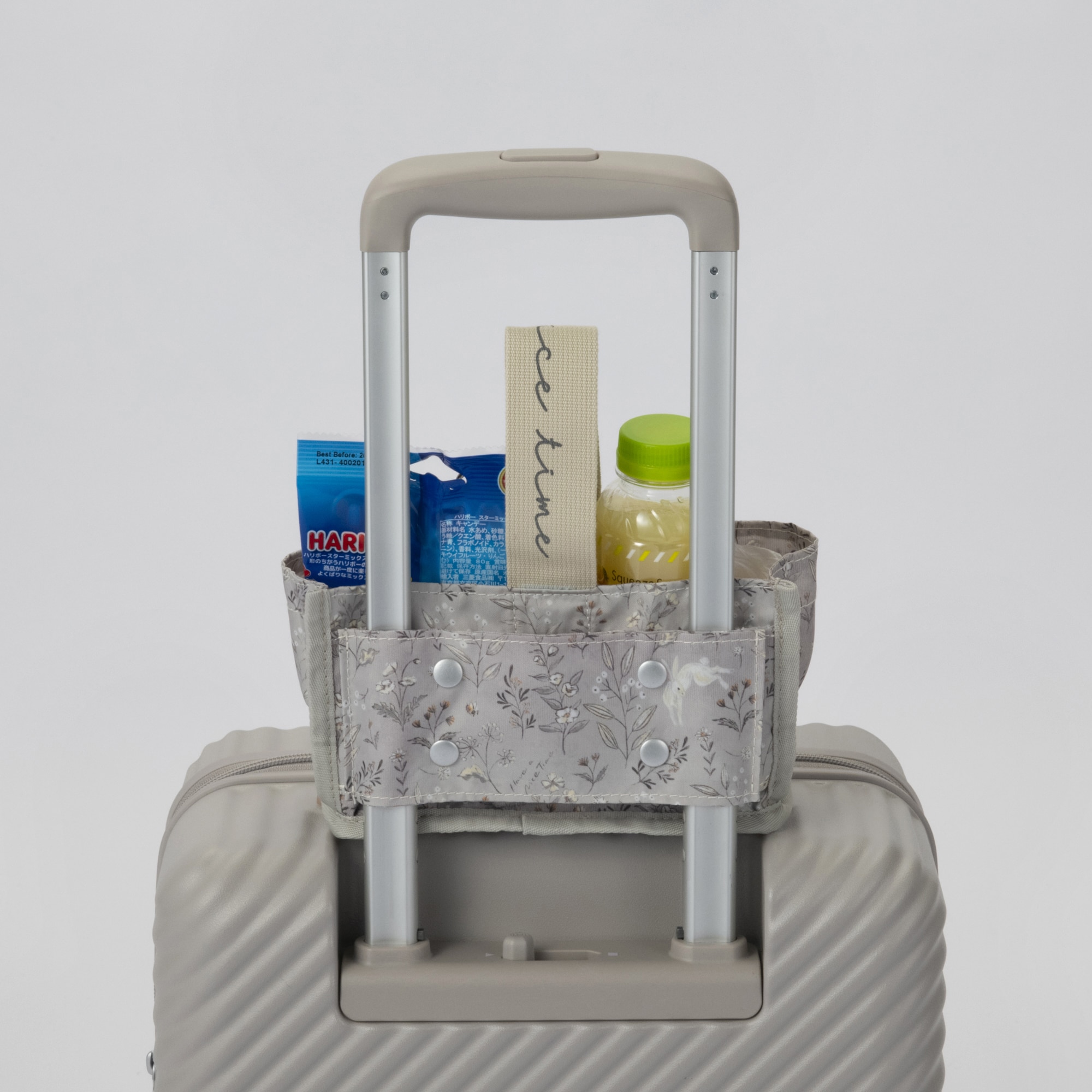 スーツケースのハンドルに取り付け可能