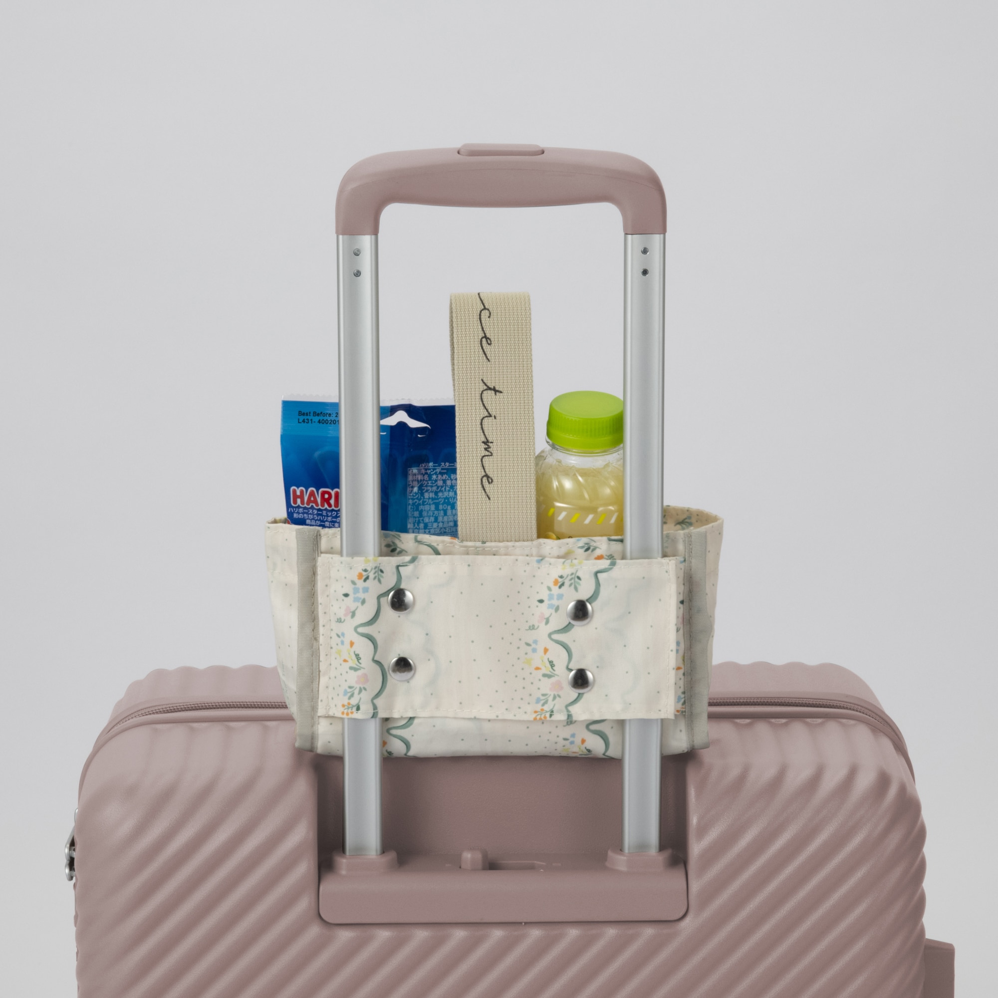 スーツケースのハンドルに取り付け可能