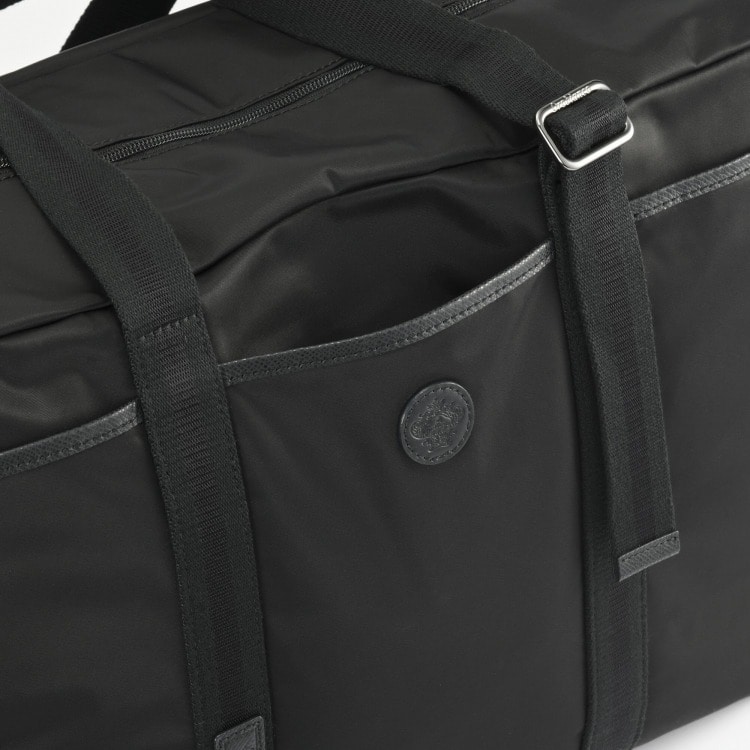 フロントポケット