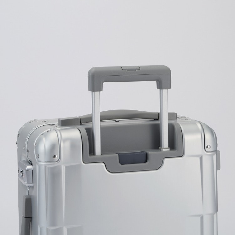 プロテカスタリアV37L 機内持ち込み対応 日本製シルバーお値引き中 PROTECA／プロテカ スーツケース スタリアCXR アルミナム 35L