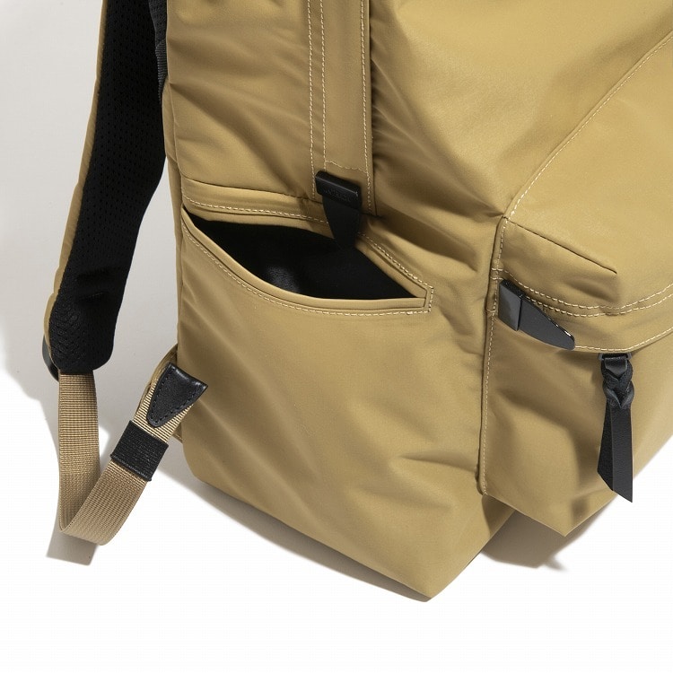 UNTRACK CITY/3LS デイパック Mサイズ 送料無料 60375 04:カーキ デイパックM