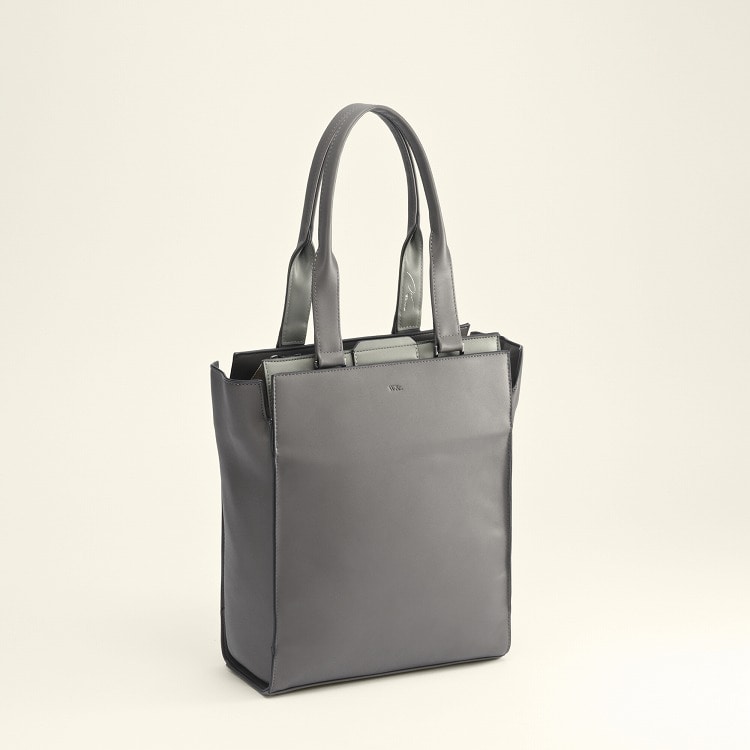【セール価格】W&.Day/Night リリ バーチカルトート A4サイズ 15175 09:チャコール A4ファイルサイズ