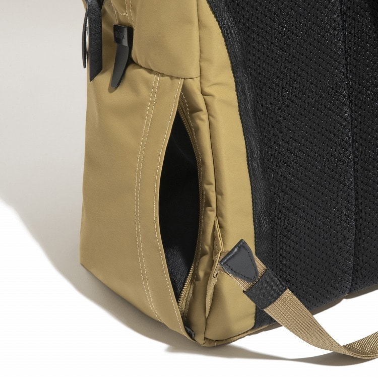 UNTRACK CITY/3LS デイパック Mサイズ 送料無料 60375 04:カーキ デイパックM