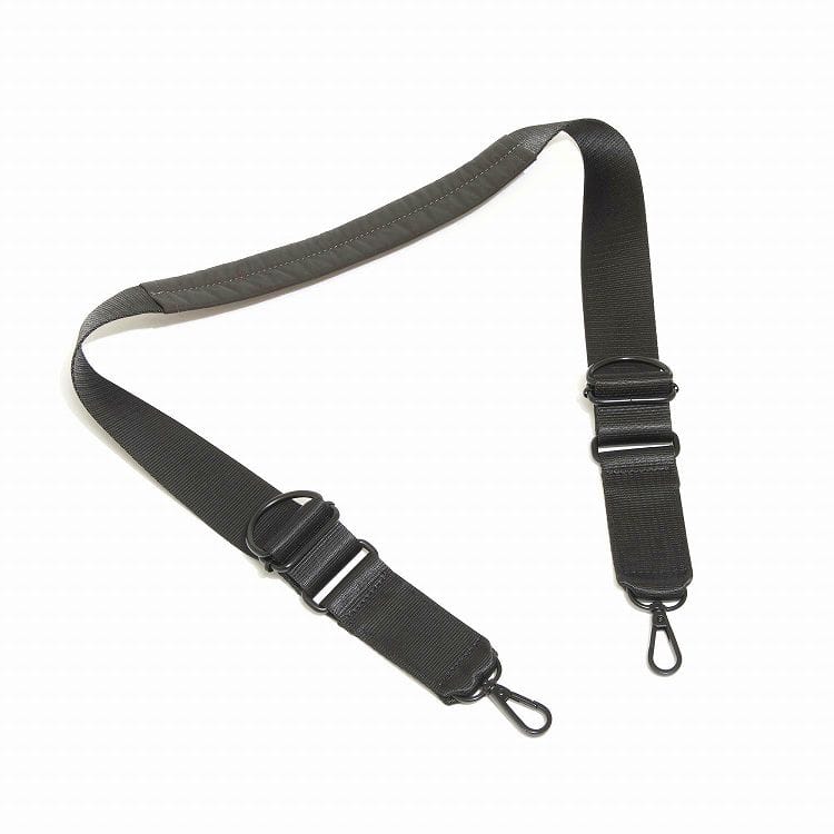 UNTRACK CITY DS ショルダーバッグ 3L 2気室 60391 01:ブラック ショルダーバッグ 縦型