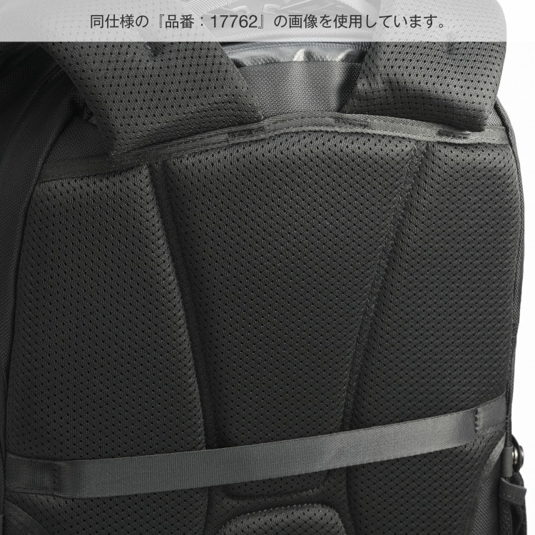 夏でも快適に過ごせる背面メッシュ素材を使用