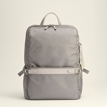 W&.Day/Night リッカ2 スクエアリュック B4サイズ 15.6インチPC収納 19153