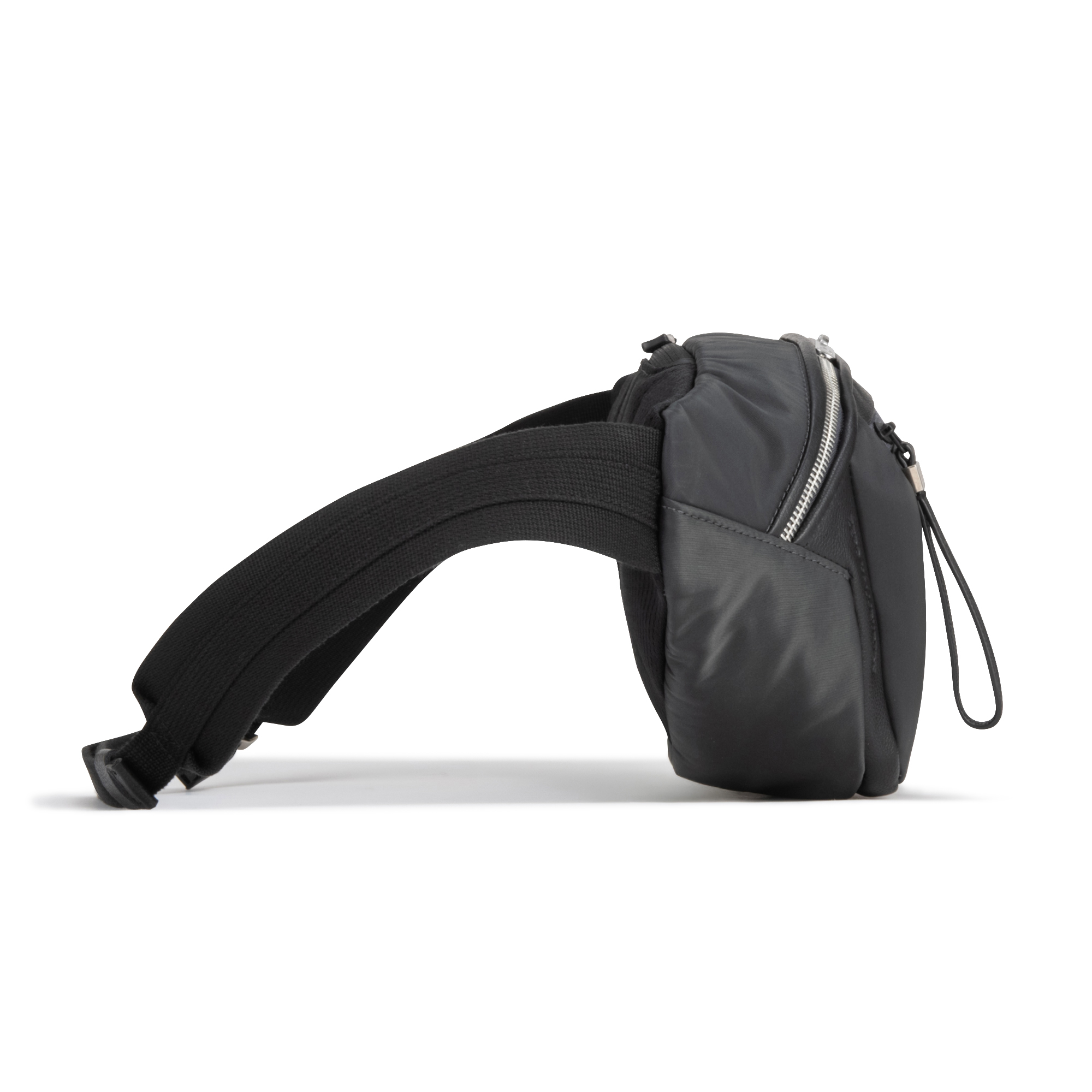 【ゼロハリバートン】UE Collection カジュアルバッグ スリングバッグ Daily Slingbag 81754 01:ブラック ボディバッグ