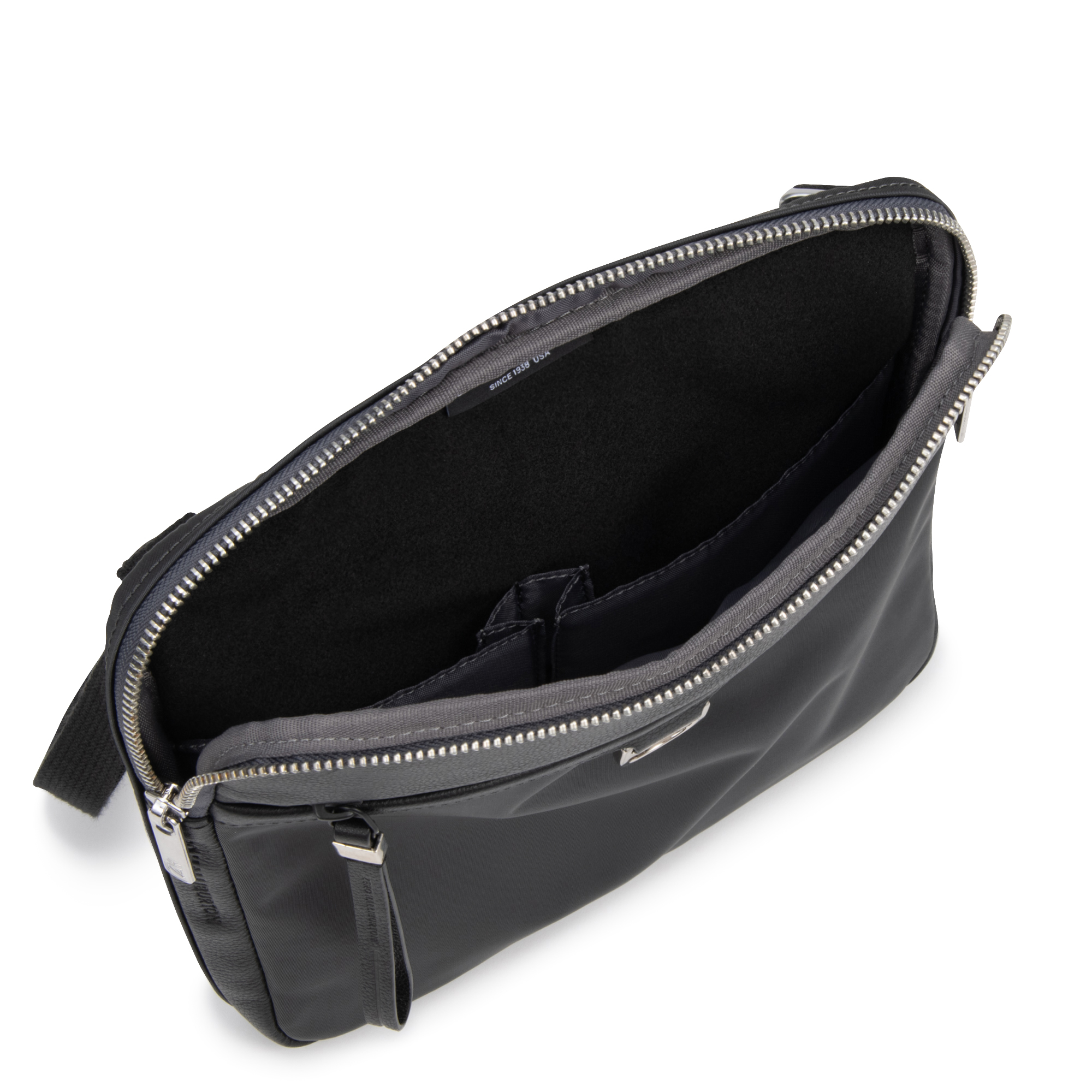 【ゼロハリバートン】UE Collection カジュアルバッグ ショルダーバッグ Round-Zip Slim Square Shoudler 81752 01:ブラック スクエアショルダー