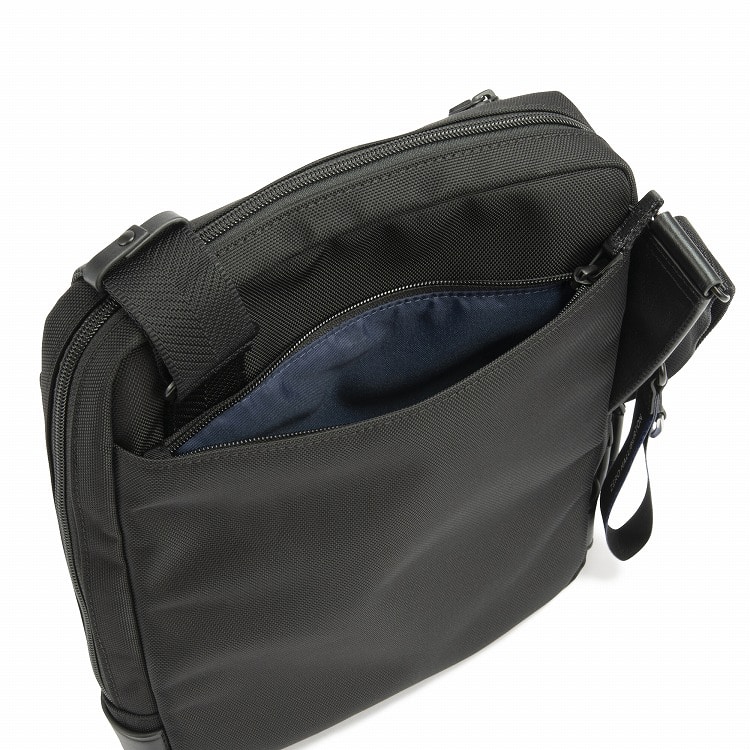 【ゼロハリバートン】ZERO ZLM/ショルダーバッグ ビジネスバッグ カジュアルバッグ Vertical Shoulder Bag 送料無料 81512 03:ネイビー ショルダーバッグM