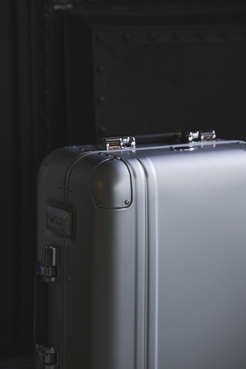 【ゼロハリバートン】 Classic Aluminum 3.0/クラシックアルミニウム3.0 スーツケース 機内持ち込み Carry-On Travel Case 33L 送料無料 94402 13:サンセットゴールド 33L