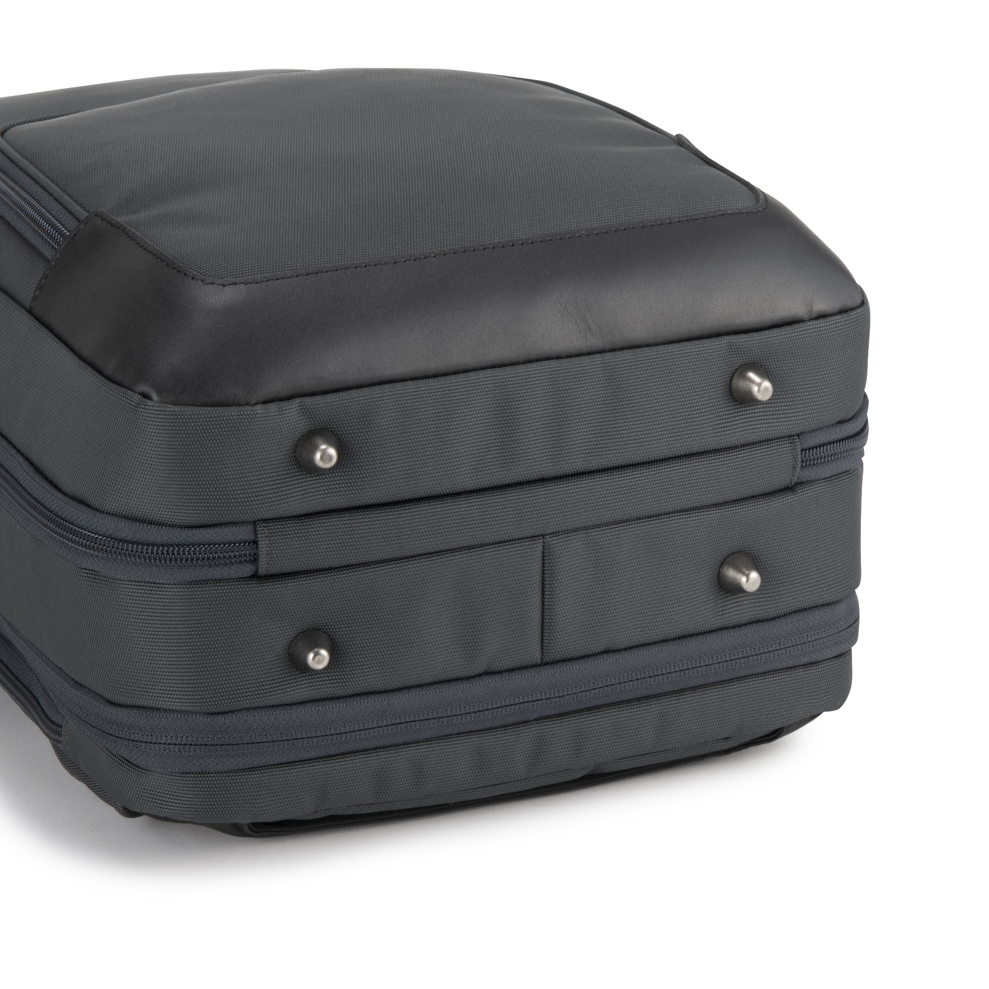 【ゼロハリバートン】ZEST3 ゼスト バックパック 拡張 Expandable Medium Backpack B4/15.6" PC 81731 01:ブラック バックパックM