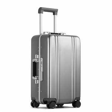 【ゼロハリバートン】 Classic Lightweight  F／クラシックライトウェイト フレームタイプ スーツケース 機内持ち込み Carry-On Travel Case 32L 送料無料 81611