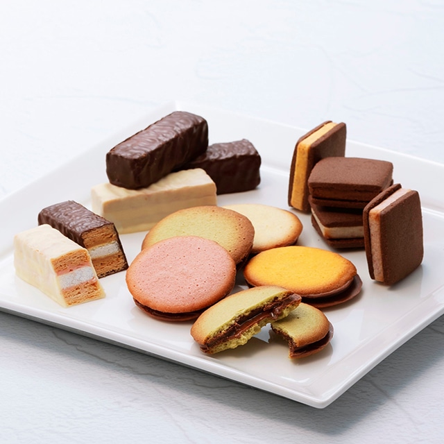 お歳暮 クリスマス 2025 焼き菓子 チョコレート 詰合せ お菓子 スイーツ 贈り物 ギフト 千疋屋 パティスリー銀座千疋屋 【冬季限定】銀座ショコラセレクション