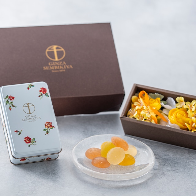 お歳暮 クリスマス 2025 アーティフィシャルフラワー ゼリー フルーツゼリー お菓子 スイーツ 贈り物 ギフト 千疋屋 パティスリー銀座千疋屋 銀座フルーツゼリー缶＆フラワーボックス