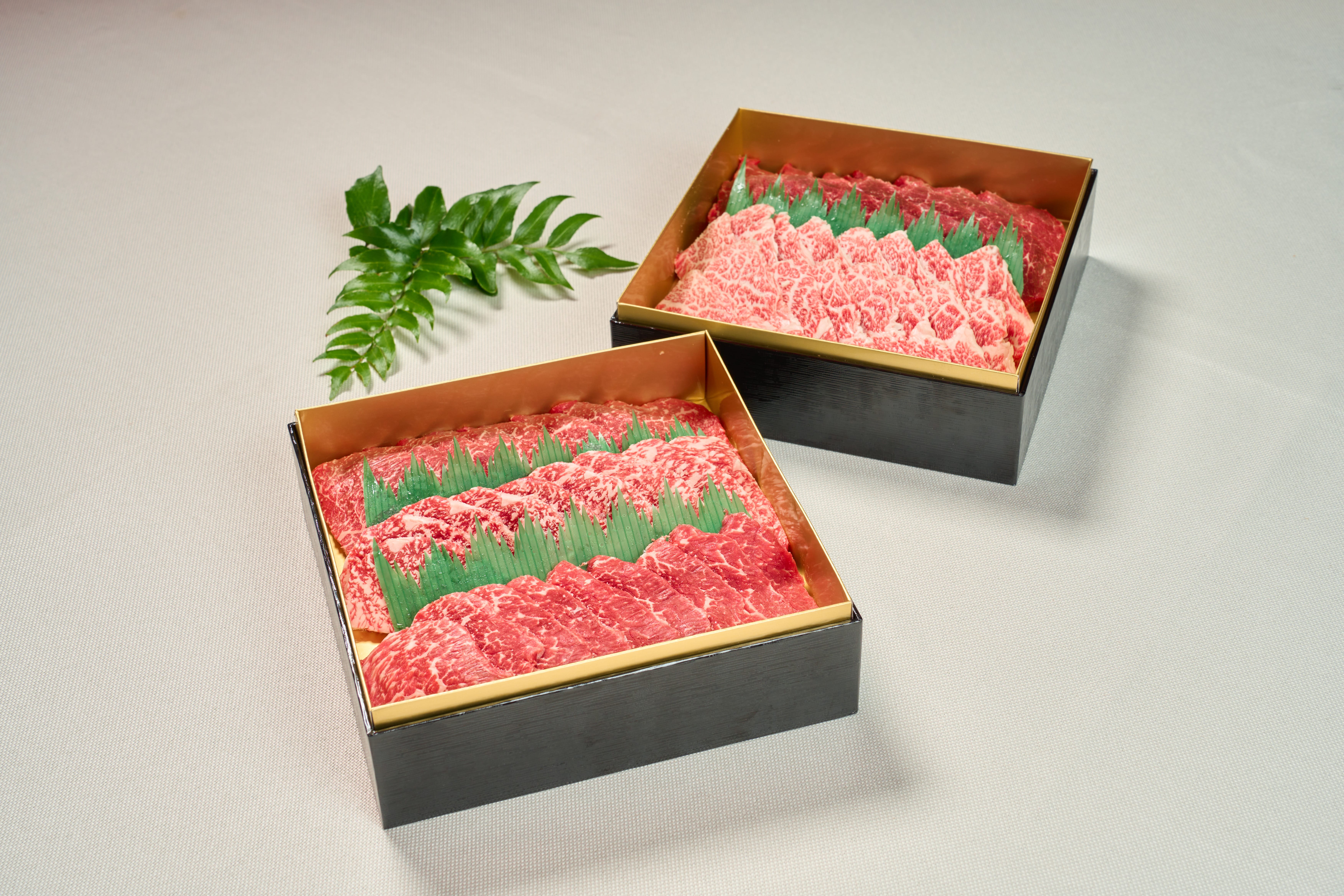 ＜格之進＞熟成肉重箱ギフトにぎやか二段重歓（焼肉／5～6人前）【ギフト】【送料無料】