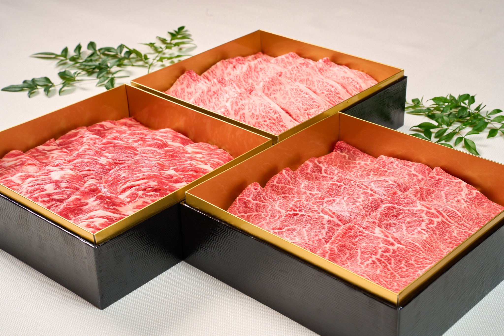 ＜格之進＞熟成肉重箱ギフトこだわり三段重極（すき焼き・しゃぶしゃぶ／5～6人前）【ギフト】【送料無料】