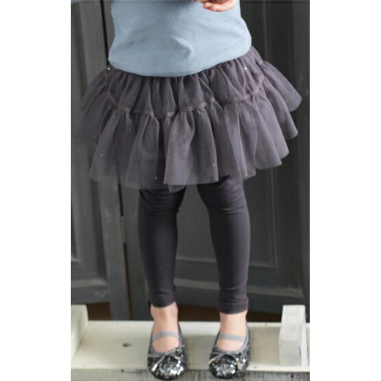 チャコールグレー