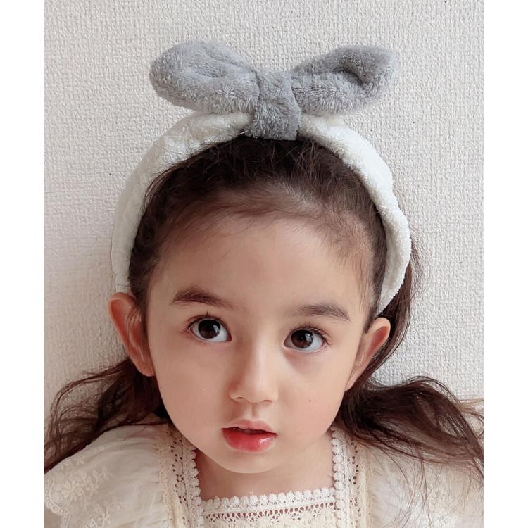 グレーホワイト