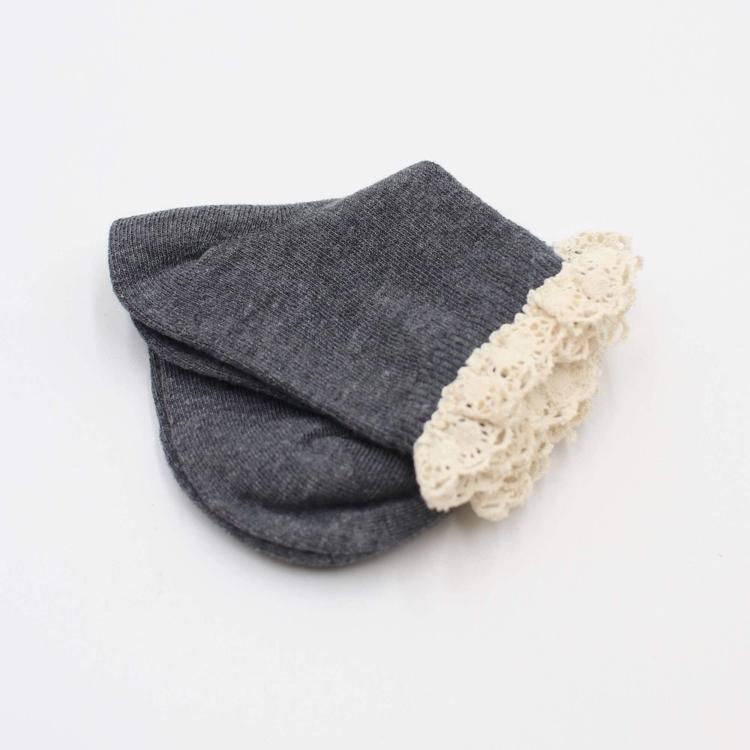 チャコールグレー