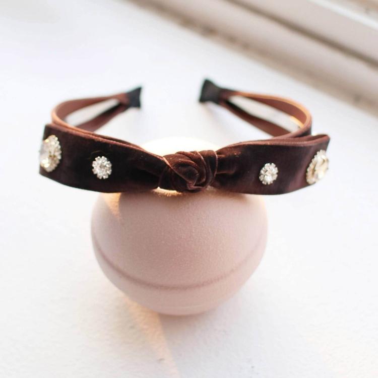 チョコレートブラウン