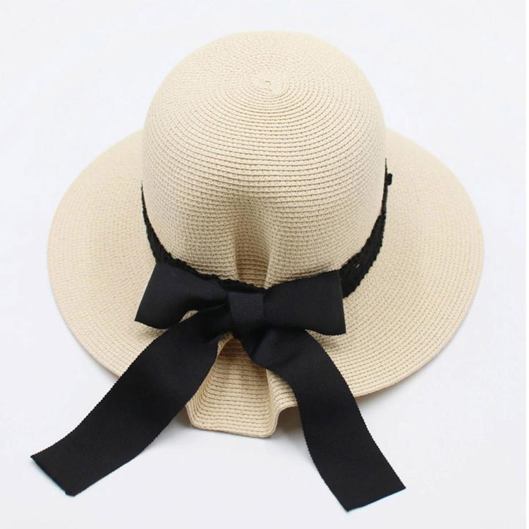 ライトベージュ