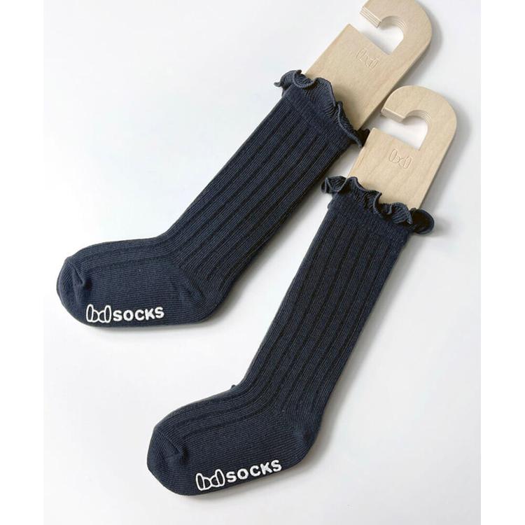 チャコールグレー