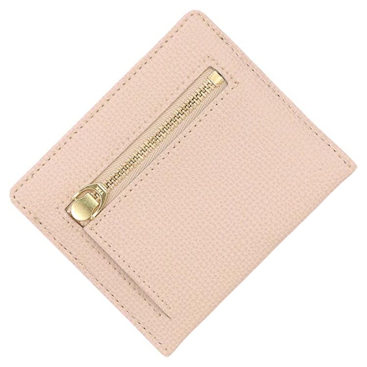 ピンクベージュ