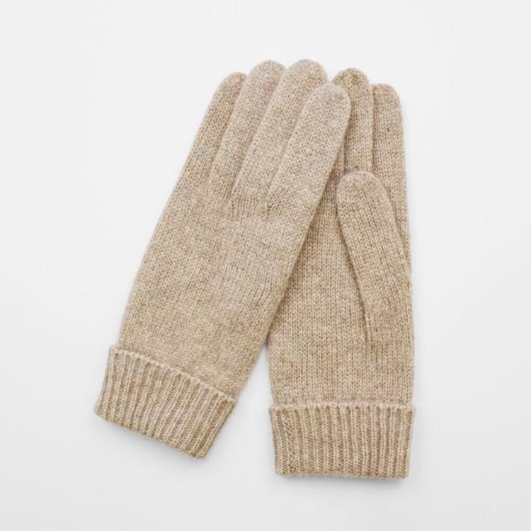 ライトベージュ