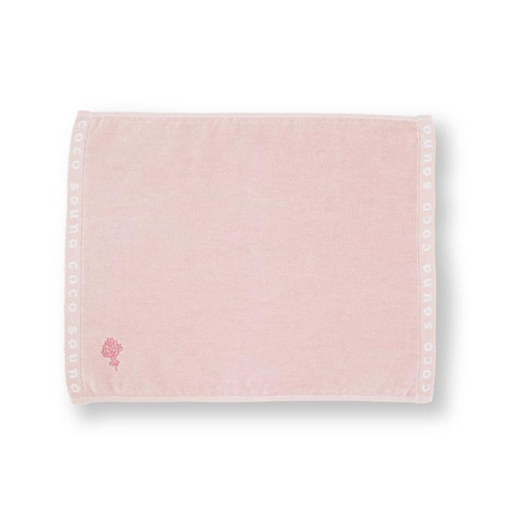 ピンクベージュ