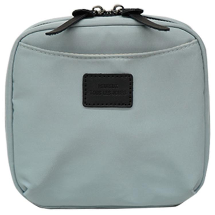 ミントグリーン